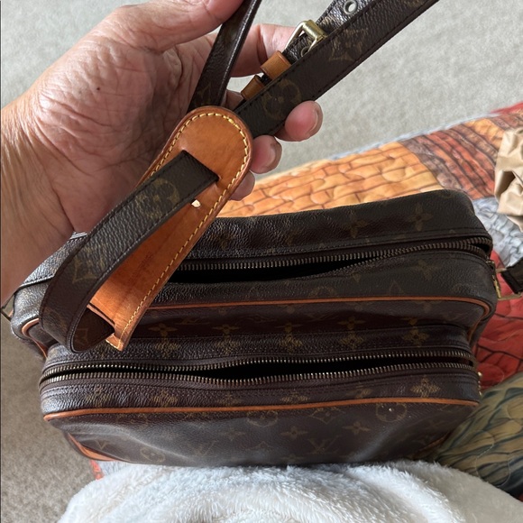 Louis Vuitton Monogram Brown and Tan Messenger Bag - Picture 9 of 9